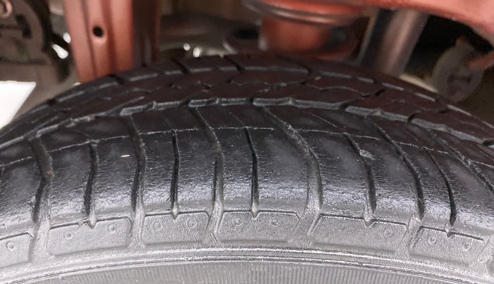 2011 Maruti Zen Estilo LXI, Petrol, Manual, 39,260 km, Right Rear Tyre Tread