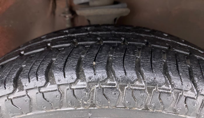 2011 Maruti Zen Estilo LXI, Petrol, Manual, 39,260 km, Right Front Tyre Tread