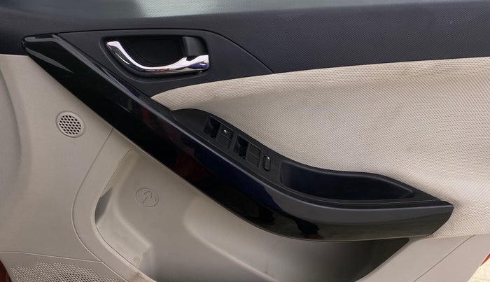 2021 Tata NEXON XZA PLUS SUNROOF DIESEL, Diesel, Automatic, 24,590 km, Driver Side Door Panels Control