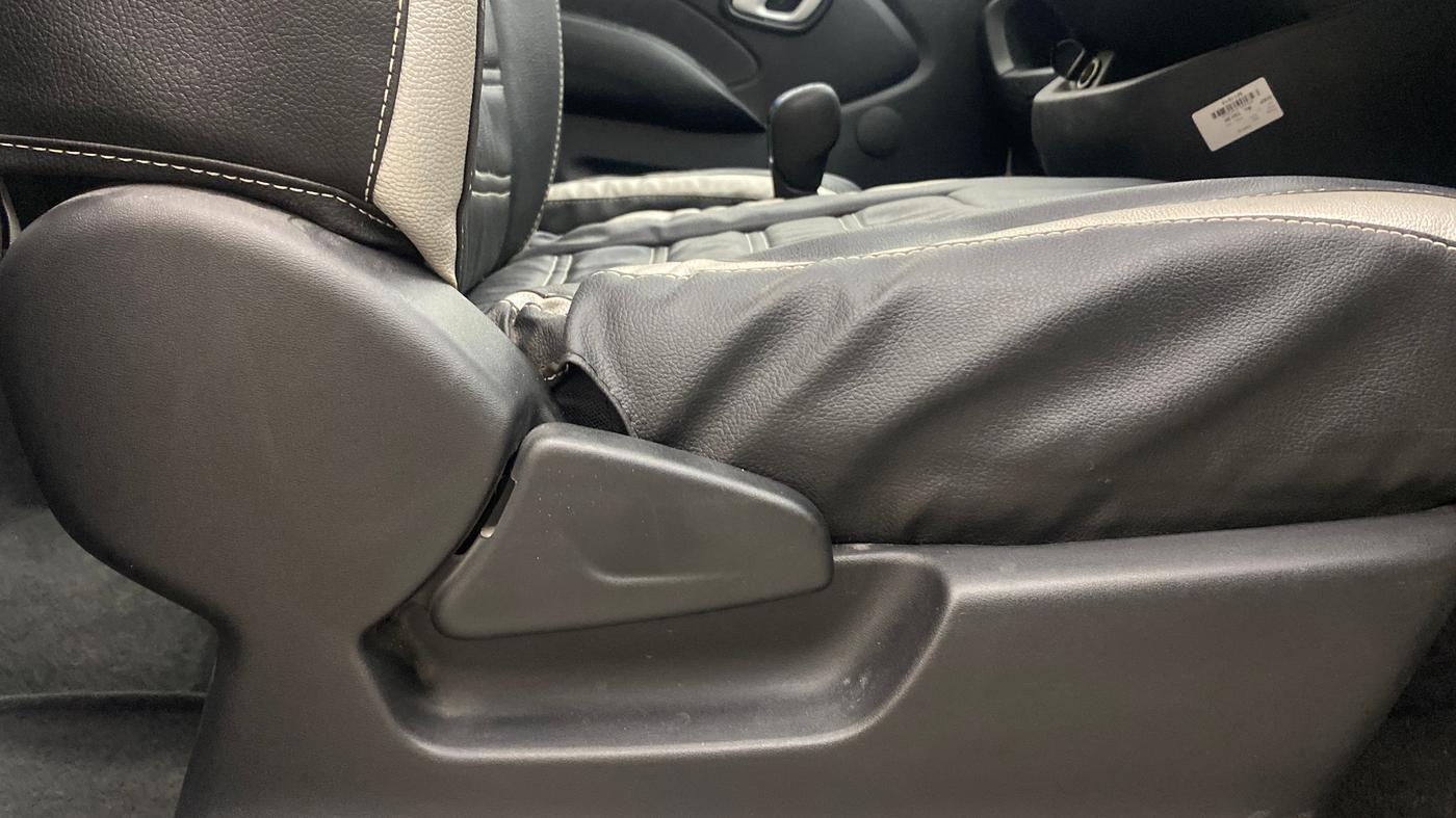 2018 Datsun Redi Go T(O) 1.0 AMT, Petrol, Automatic, 10,568 km, Driver Side Adjustment Panel