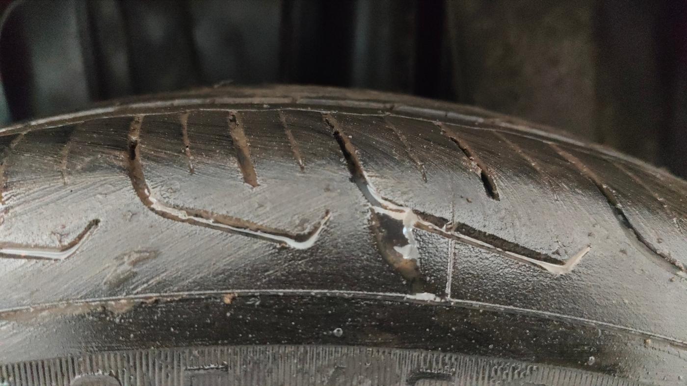 2024 Toyota Urban Cruiser Taisor V 1.0 Petrol AT, Petrol, Automatic, 16,743 km, Left Rear Tyre Tread