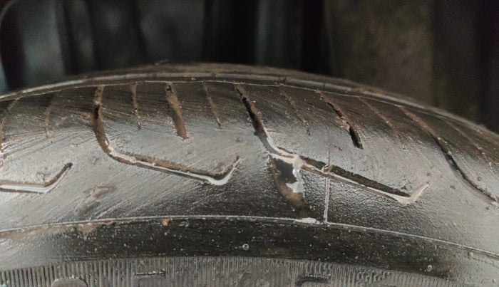 2024 Toyota Urban Cruiser Taisor V 1.0 Petrol AT, Petrol, Automatic, 16,743 km, Left Rear Tyre Tread