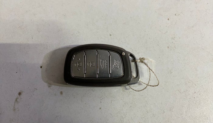 2021 Hyundai Tucson GLS 2WD AT PETROL, Petrol, Automatic, 78,350 km, Key Close Up