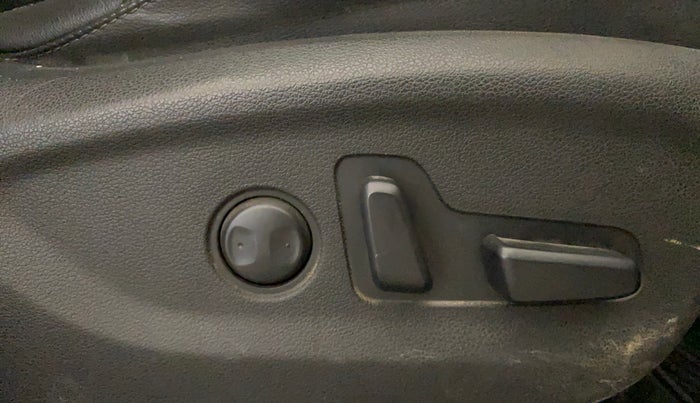 2021 Hyundai Tucson GLS 2WD AT PETROL, Petrol, Automatic, 78,350 km, Driver Side Adjustment Panel