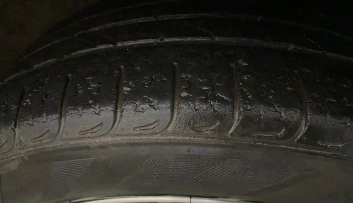 2021 Hyundai Tucson GLS 2WD AT PETROL, Petrol, Automatic, 78,350 km, Left Rear Tyre Tread