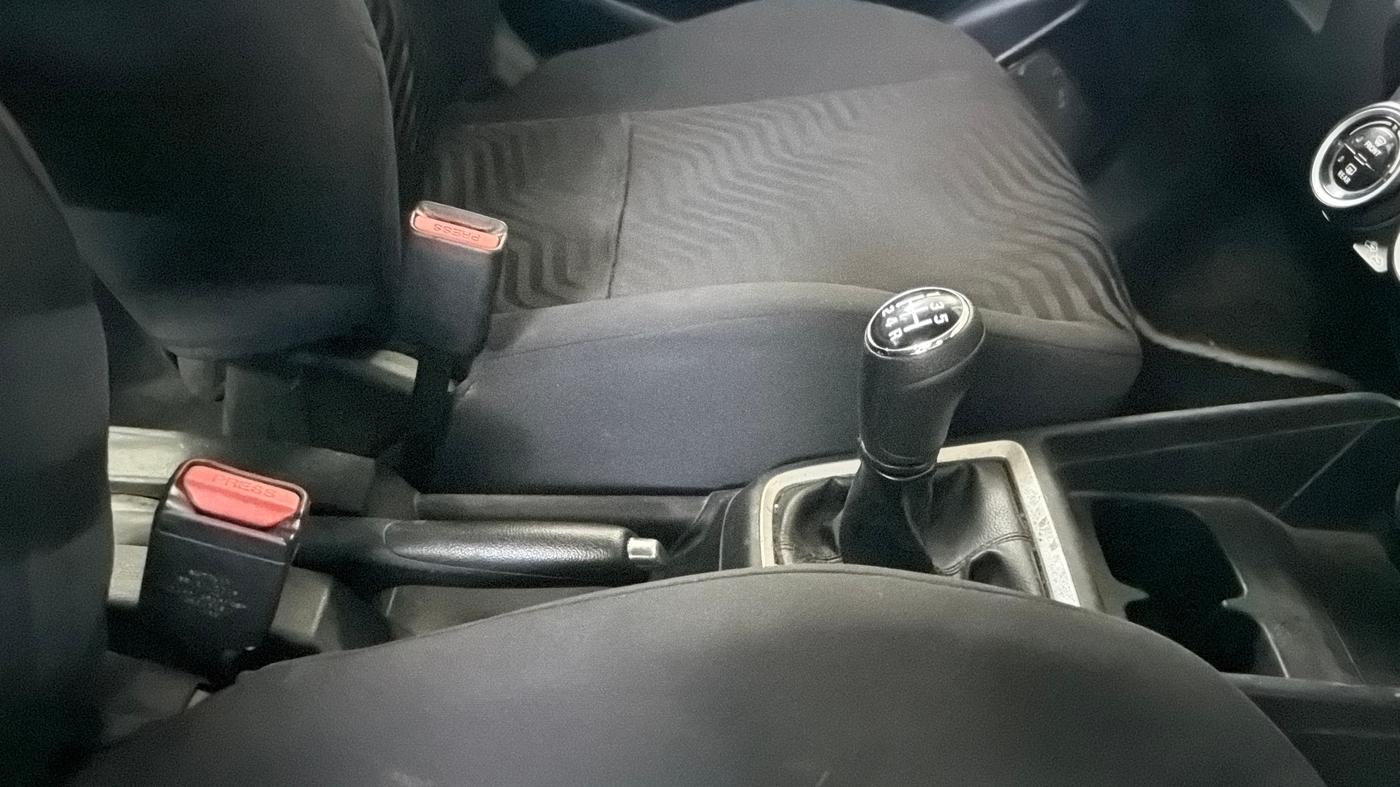 2018 Maruti Swift ZXI, Petrol, Manual, 71,971 km, Gear Lever