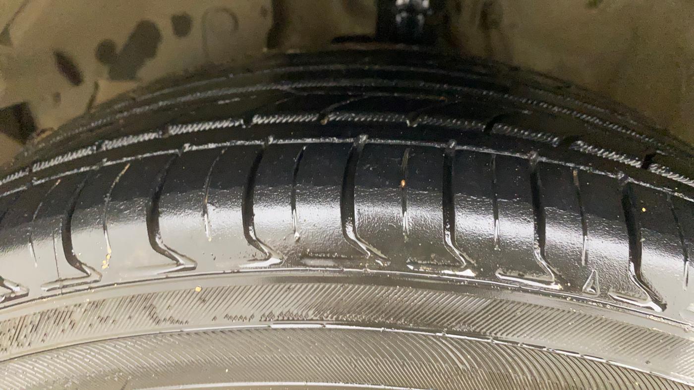 2017 Honda WR-V 1.2L I-VTEC S MT, CNG, Manual, 1,22,847 km, Left Front Tyre Tread