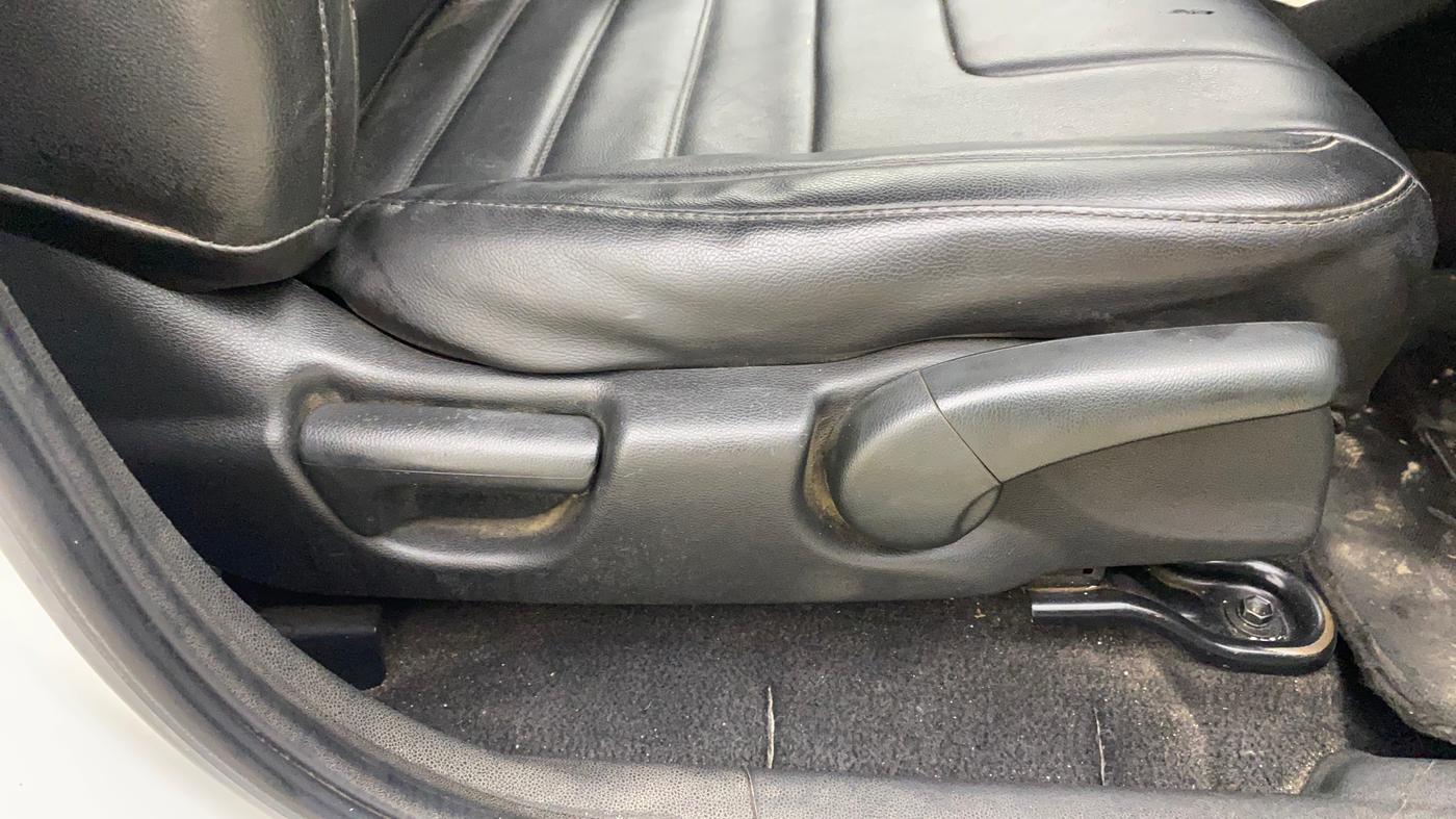 2017 Honda WR-V 1.2L I-VTEC S MT, CNG, Manual, 1,22,847 km, Driver Side Adjustment Panel
