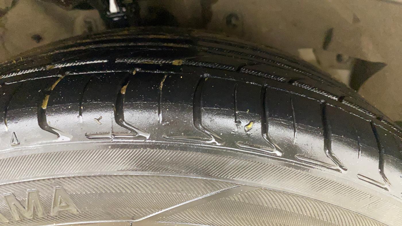 2017 Honda WR-V 1.2L I-VTEC S MT, CNG, Manual, 1,22,847 km, Right Front Tyre Tread