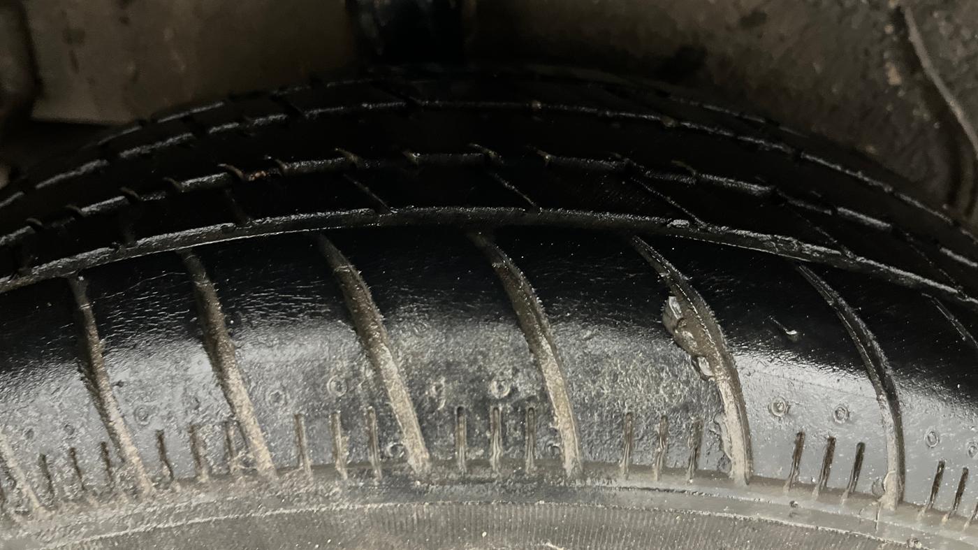 2018 Maruti Celerio ZXI AMT (O), Petrol, Automatic, 39,765 km, Right Rear Tyre Tread