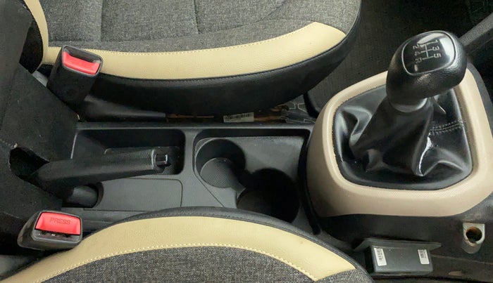 2016 Hyundai Grand i10 MAGNA 1.2 KAPPA VTVT, Petrol, Manual, 43,216 km, Gear Lever