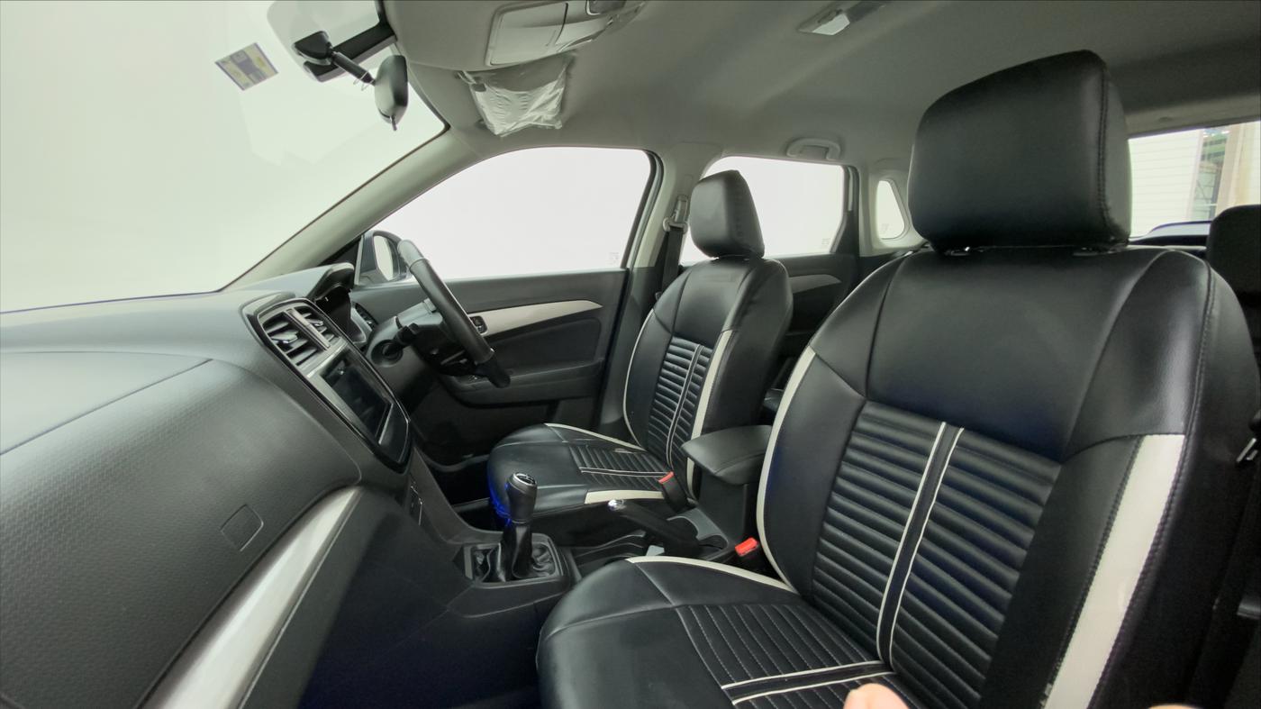 2016 Maruti Vitara Brezza ZDI, Diesel, Manual, 48,477 km, Right Side Front Door Cabin