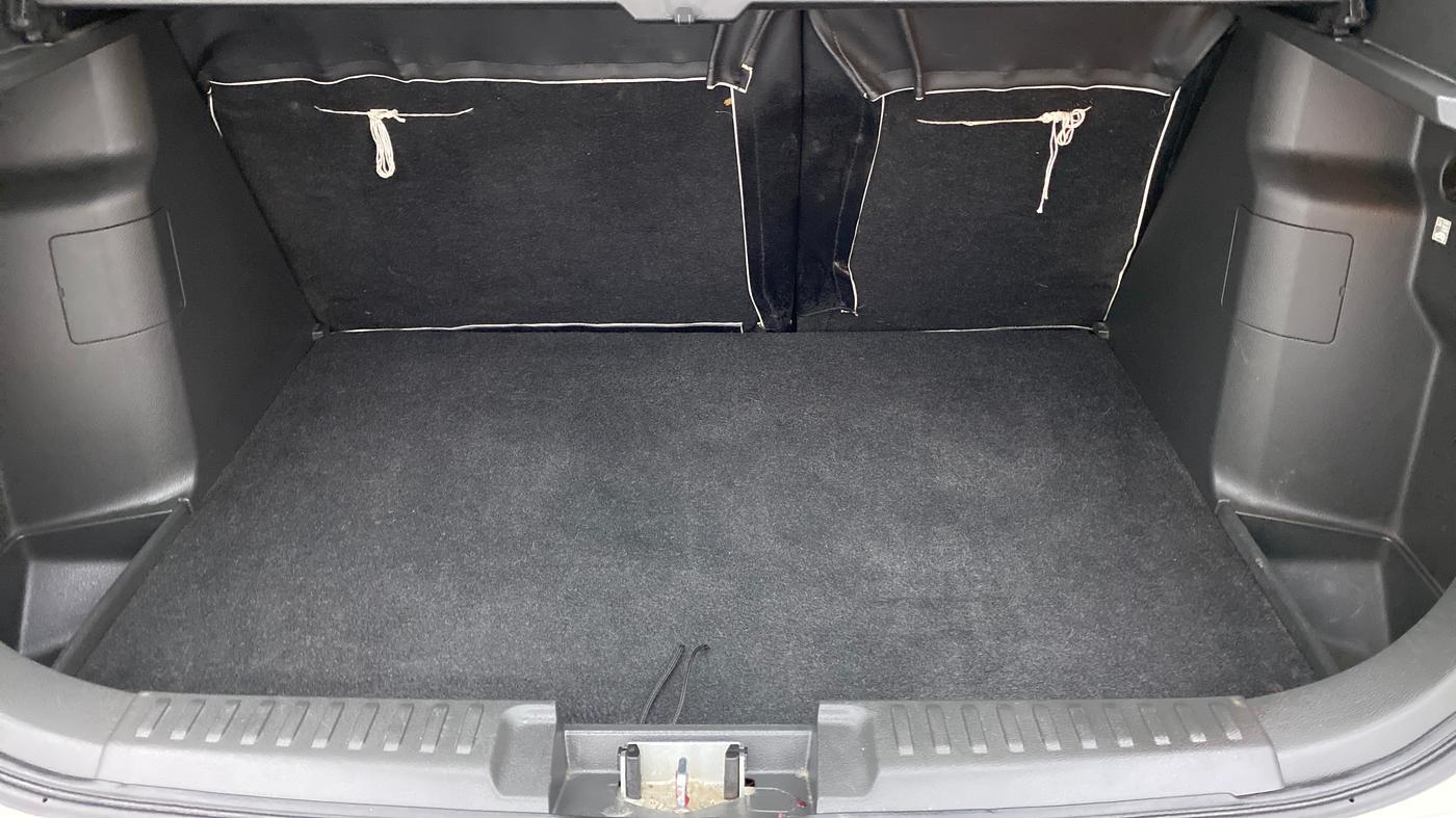 2016 Maruti Vitara Brezza ZDI, Diesel, Manual, 48,477 km, Boot Inside