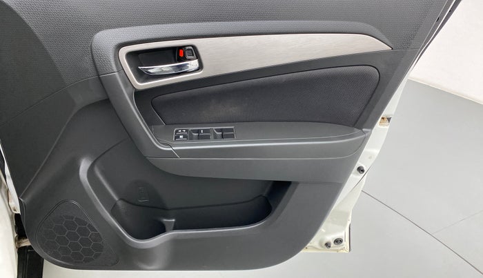 2016 Maruti Vitara Brezza ZDI, Diesel, Manual, 48,477 km, Driver Side Door Panels Control