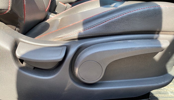 2021 Hyundai Verna SX (O) 1.0 TURBO DCT, Petrol, Automatic, 38,367 km, Driver Side Adjustment Panel