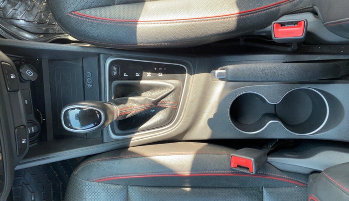 2021 Hyundai Verna SX (O) 1.0 TURBO DCT, Petrol, Automatic, 38,367 km, Gear Lever