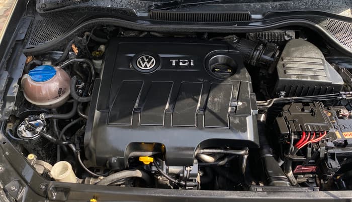 2014 Volkswagen Polo COMFORTLINE 1.5L, Diesel, Manual, 1,23,683 km, Engine View