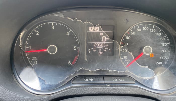 2014 Volkswagen Polo COMFORTLINE 1.5L, Diesel, Manual, 1,23,683 km, Odometer Image