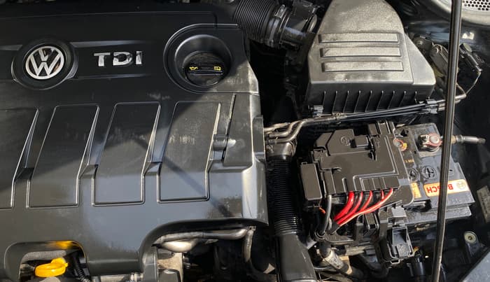 2014 Volkswagen Polo COMFORTLINE 1.5L, Diesel, Manual, 1,23,683 km, Engine View - Left