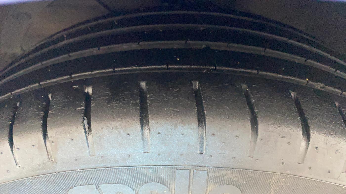 2017 Maruti Baleno ZETA 1.2 K12 AMT, Petrol, Automatic, 46,165 km, Left Front Tyre Tread