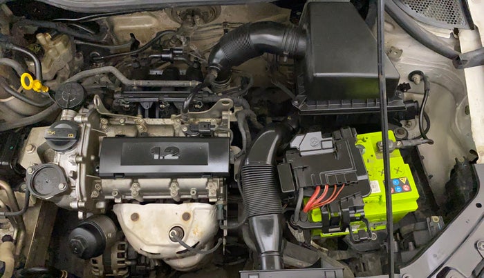 2016 Volkswagen Polo COMFORTLINE 1.2L, Petrol, Manual, 88,927 km, Engine View - Left