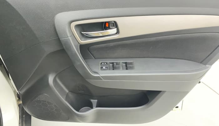 2017 Maruti Vitara Brezza ZDI, Diesel, Manual, 68,837 km, Driver Side Door Panels Control