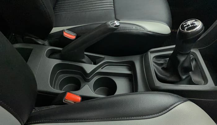 2017 Maruti Vitara Brezza ZDI, Diesel, Manual, 68,837 km, Gear Lever