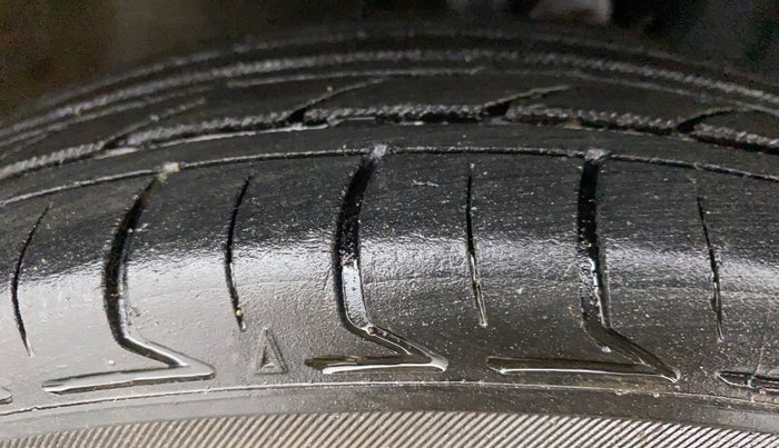 2019 Maruti New Wagon-R LXI CNG (O) 1.0, CNG, Manual, 1,11,234 km, Right Front Tyre Tread