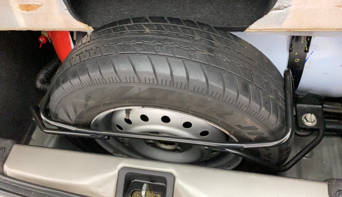 2019 Maruti New Wagon-R LXI CNG (O) 1.0, CNG, Manual, 1,11,234 km, Dicky (Boot door) - Tool missing