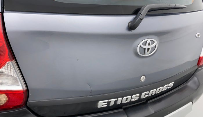 2015 Toyota Etios CROSS 1.2 G, CNG, Manual, 72,070 km, Dicky (Boot door) - Minor scratches