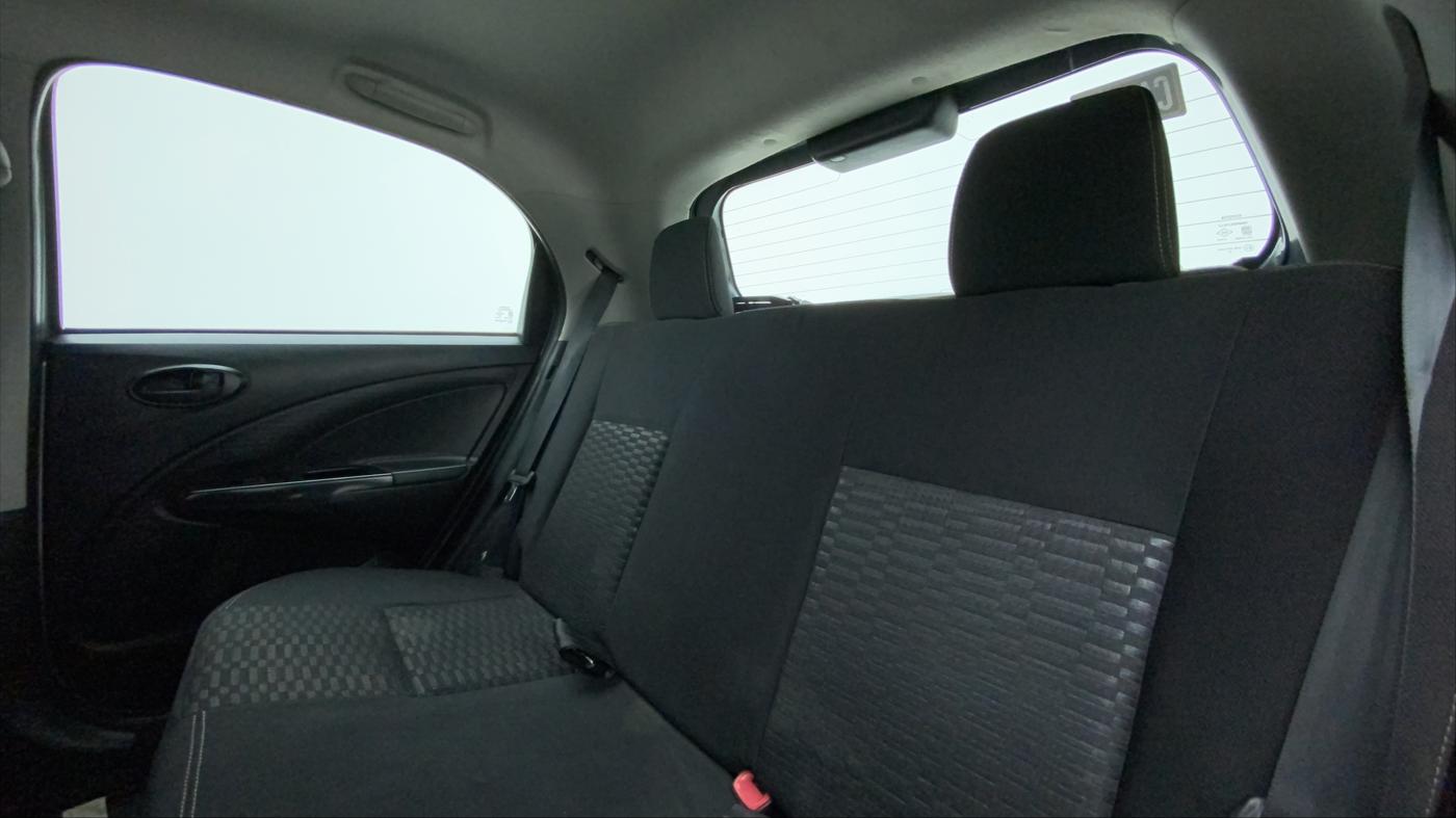 2015 Toyota Etios CROSS 1.2 G, CNG, Manual, 72,070 km, Right Side Rear Door Cabin