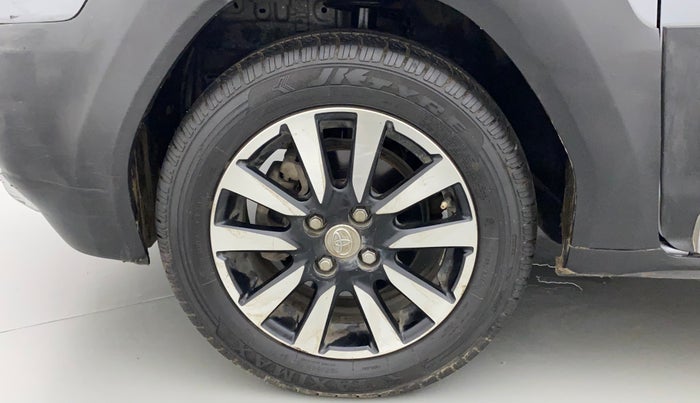 2015 Toyota Etios CROSS 1.2 G, CNG, Manual, 72,070 km, Left Front Wheel