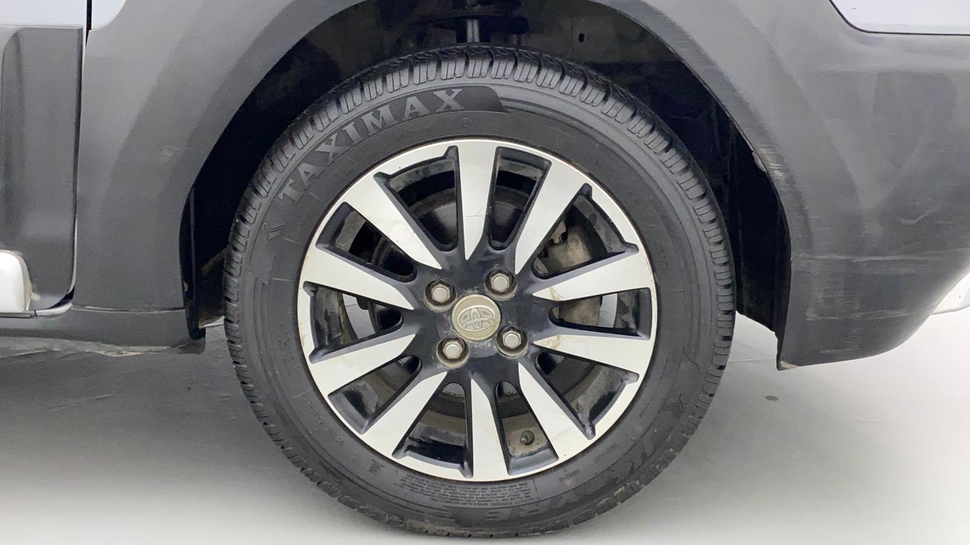 2015 Toyota Etios CROSS 1.2 G, CNG, Manual, 72,070 km, Right Front Wheel