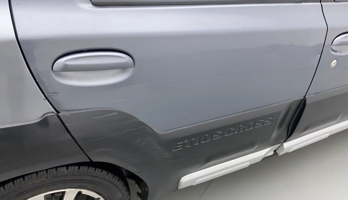 2015 Toyota Etios CROSS 1.2 G, CNG, Manual, 72,070 km, Right rear door - Slightly dented