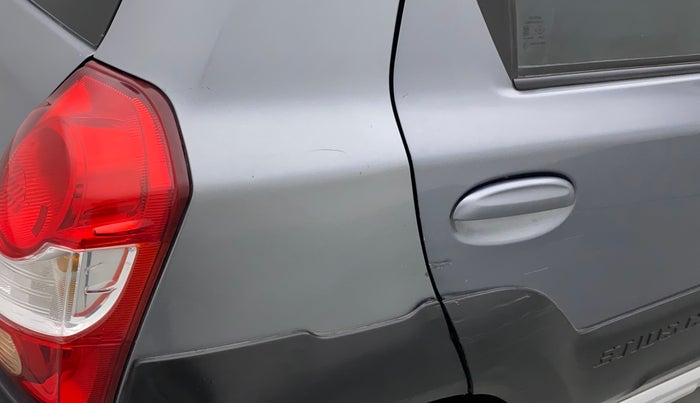 2015 Toyota Etios CROSS 1.2 G, CNG, Manual, 72,070 km, Right quarter panel - Minor scratches