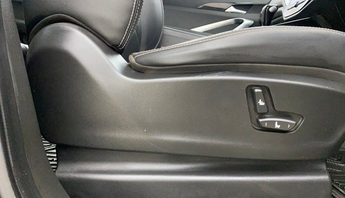 2019 MG HECTOR SMART 1.5 DCT PETROL, Petrol, Automatic, 64,111 km, Driver Side Adjustment Panel