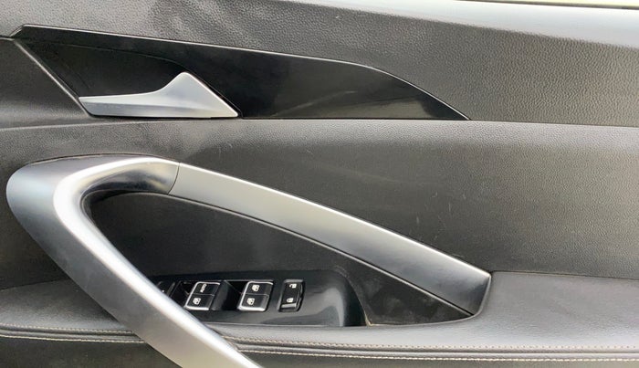 2019 MG HECTOR SMART 1.5 DCT PETROL, Petrol, Automatic, 64,111 km, Driver Side Door Panels Control