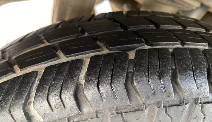 2013 Maruti Alto LX, Petrol, Manual, 55,054 km, Right Rear Tyre Tread