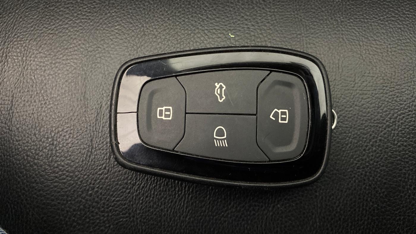 2019 Tata NEXON XZA PLUS PETROL, Petrol, Automatic, 79,696 km, Key Close Up
