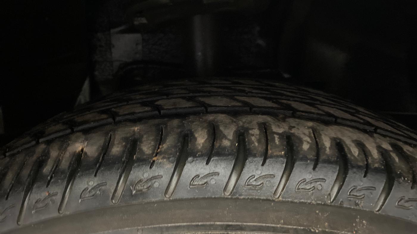 2019 Tata NEXON XZA PLUS PETROL, Petrol, Automatic, 79,696 km, Right Front Tyre Tread
