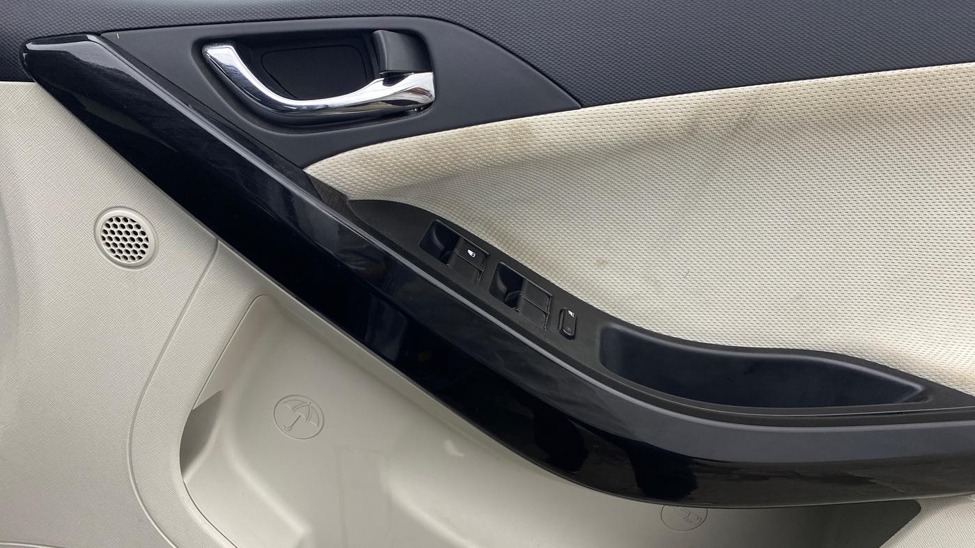 2021 Tata NEXON XZ PLUS PETROL, Petrol, Manual, 92,167 km, Driver Side Door Panels Control