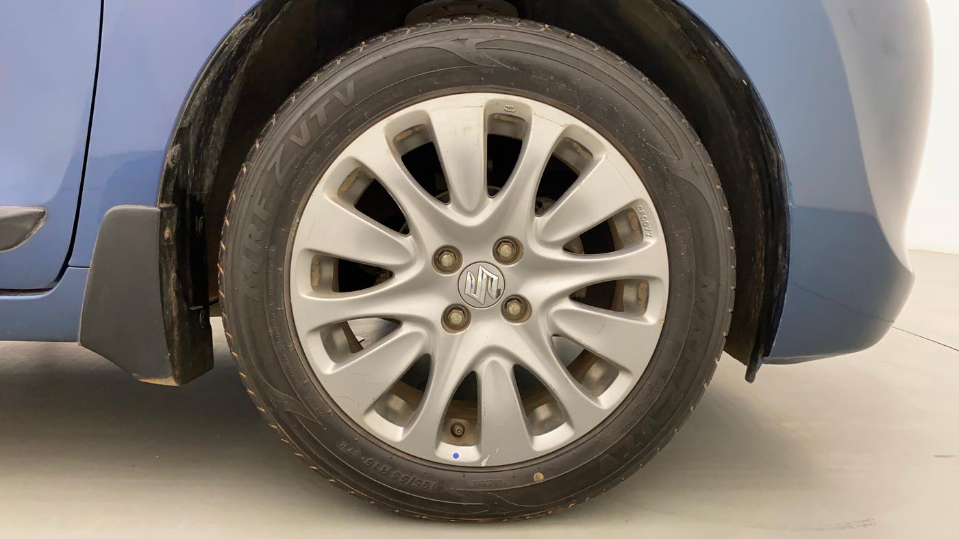 2016 Maruti Baleno ZETA PETROL 1.2, Petrol, Manual, 75,743 km, Right Front Wheel