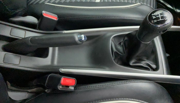2016 Maruti Baleno ZETA PETROL 1.2, Petrol, Manual, 75,743 km, Gear Lever