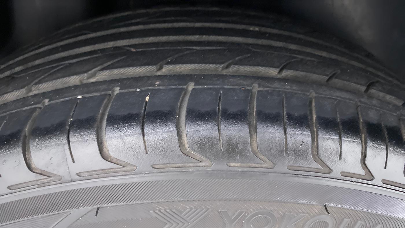 2017 Volkswagen Polo HIGHLINE1.5L DIESEL, Diesel, Manual, 53,218 km, Right Rear Tyre Tread