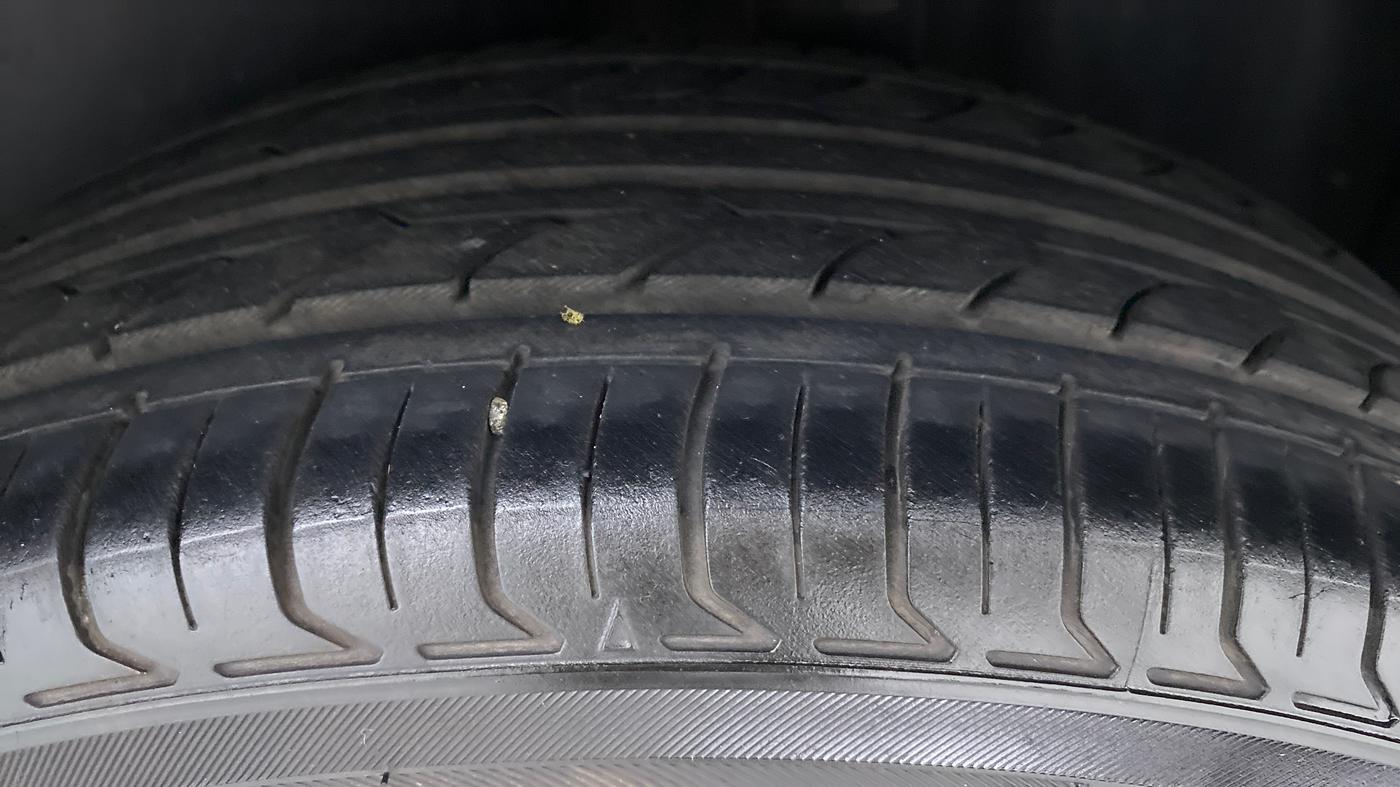 2017 Volkswagen Polo HIGHLINE1.5L DIESEL, Diesel, Manual, 53,218 km, Left Rear Tyre Tread
