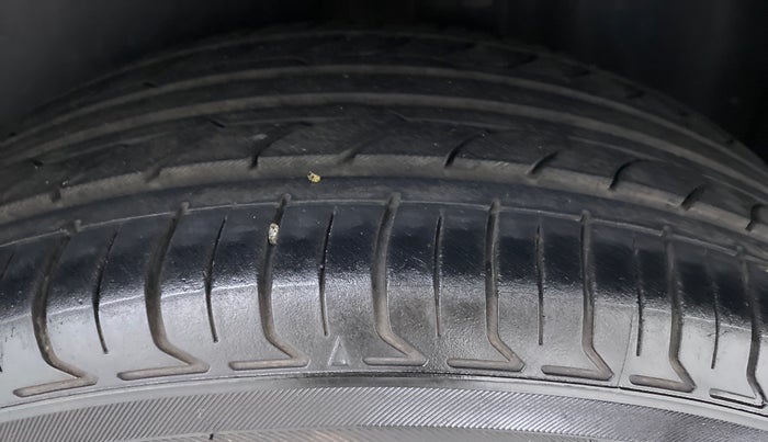 2017 Volkswagen Polo HIGHLINE1.5L DIESEL, Diesel, Manual, 53,218 km, Left Rear Tyre Tread