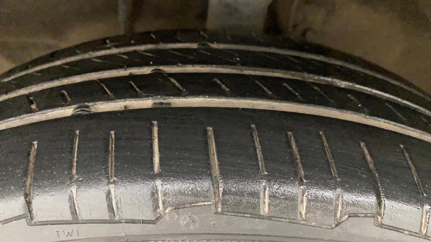 2013 Maruti Wagon R Stingray VXI, Petrol, Manual, 44,576 km, Left Front Tyre Tread