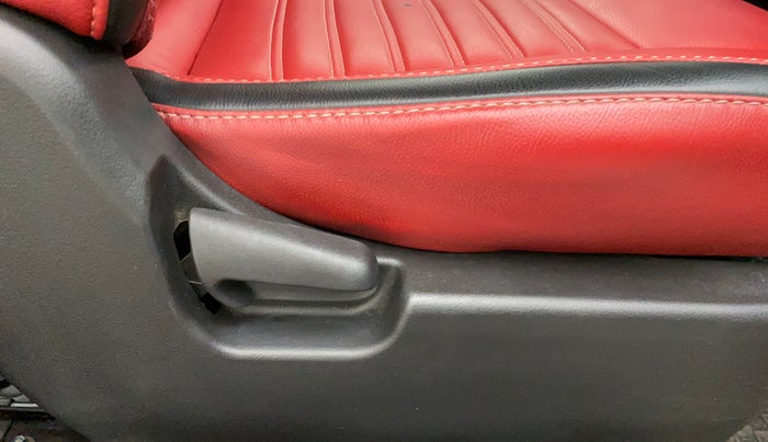 2013 Maruti Wagon R Stingray VXI, Petrol, Manual, 44,576 km, Driver Side Adjustment Panel