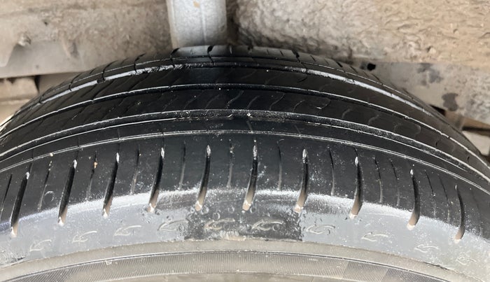 2020 Toyota YARIS G MT, Petrol, Manual, 96,203 km, Right Rear Tyre Tread