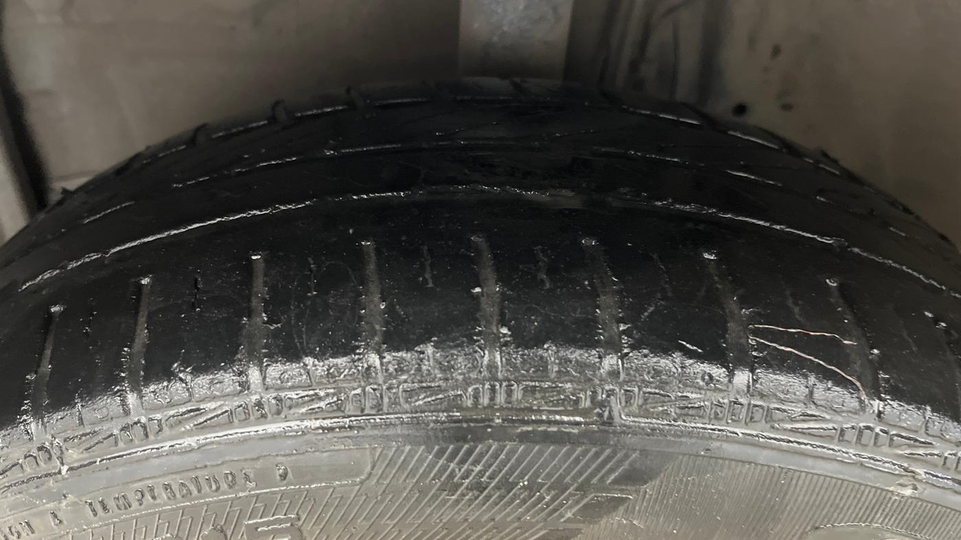 2020 Toyota YARIS G MT, Petrol, Manual, 96,276 km, Left Front Tyre Tread